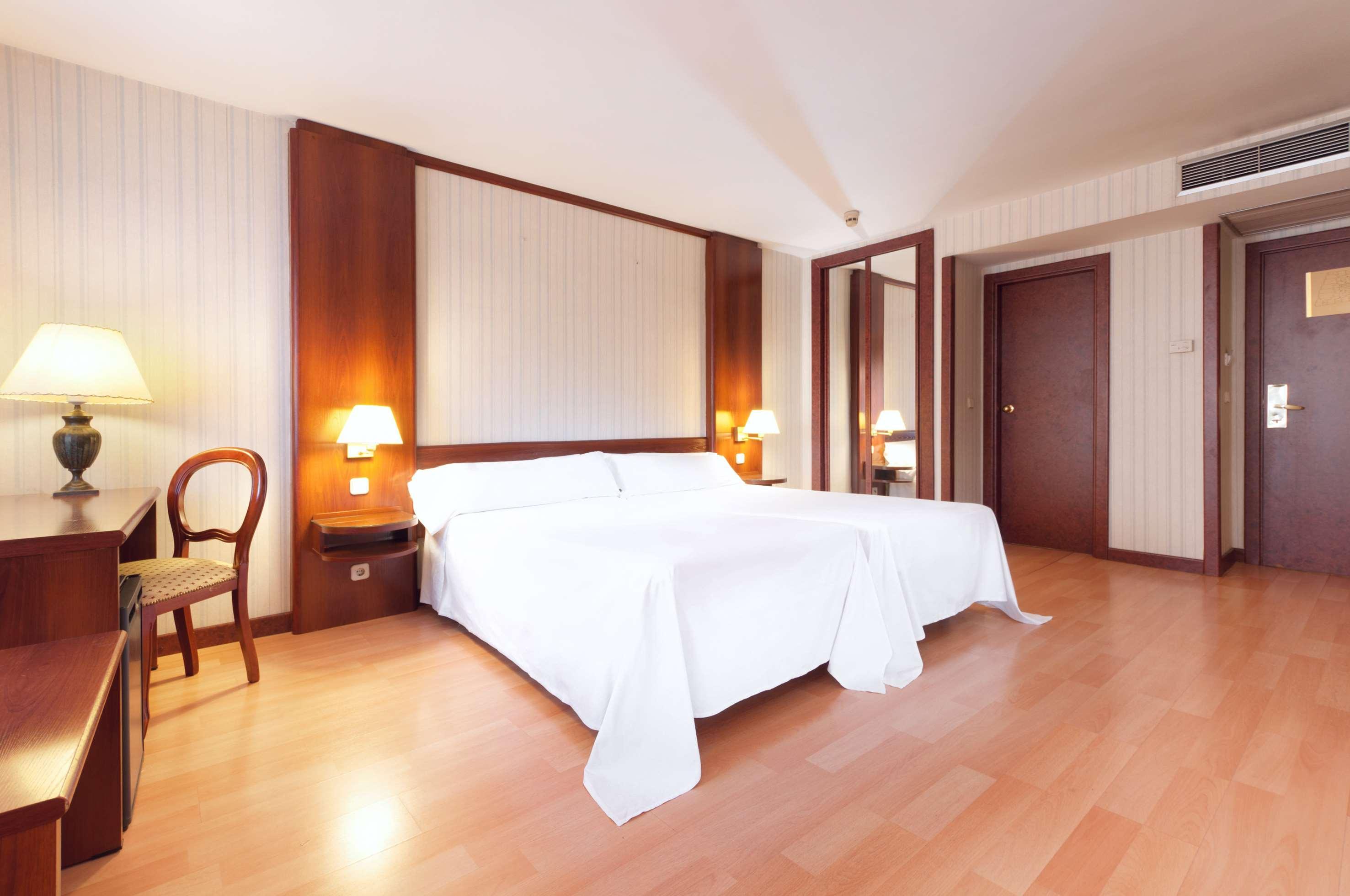 Hotel Madrid Leganés Affiliated by Meliá Habitación foto